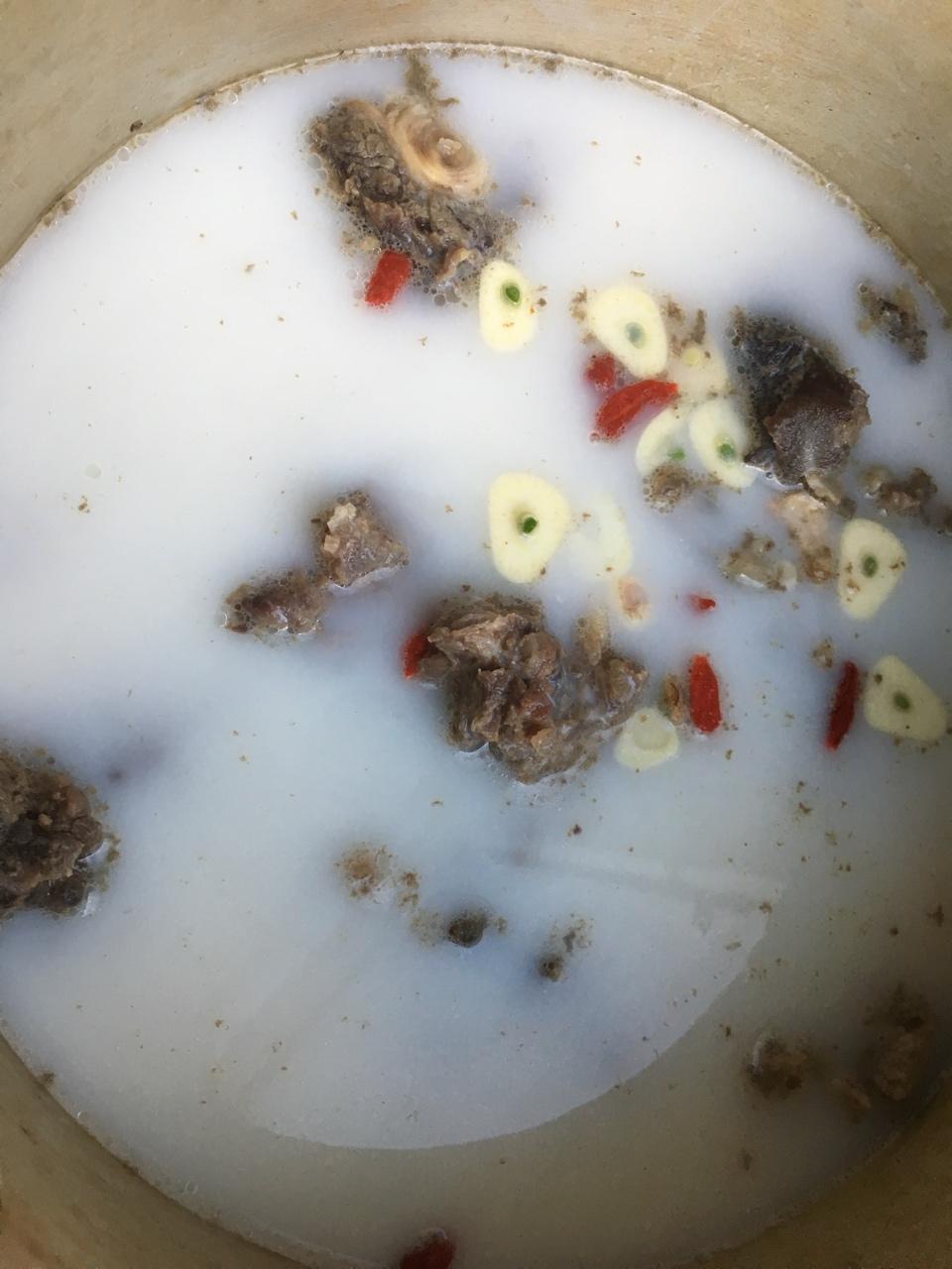 韩式清炖牛尾汤