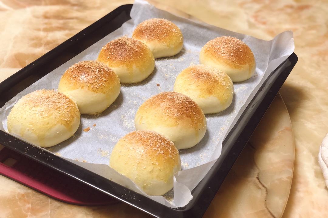 柔软看得见─超软香甜椰蓉小面包