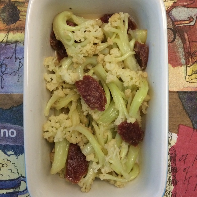有机花菜炒腊肉