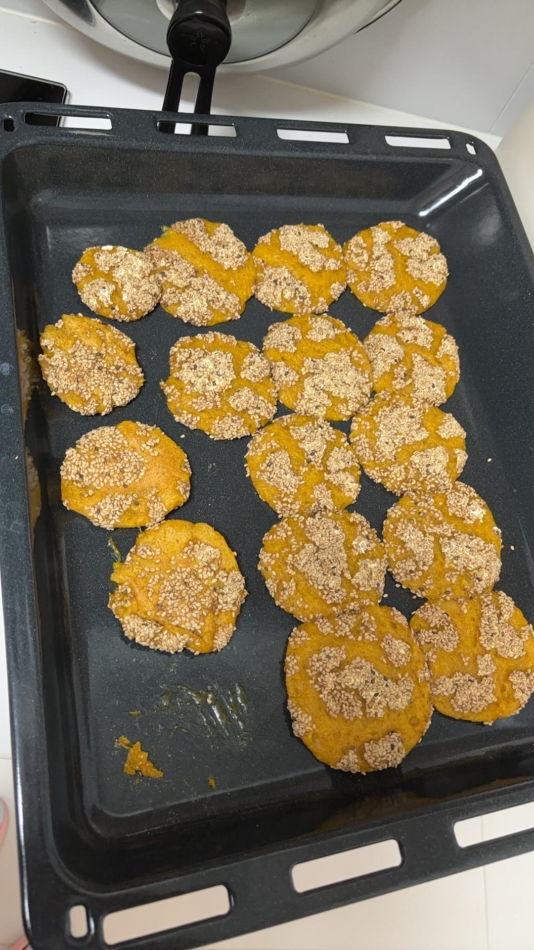免油炸！秋日小甜品👉糯叽叽的南瓜芝麻球！