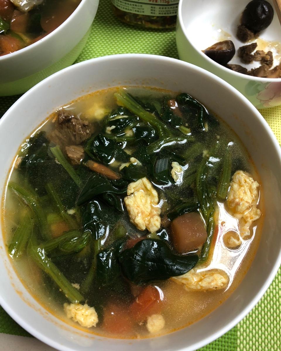 西红柿菠菜鸡蛋汤