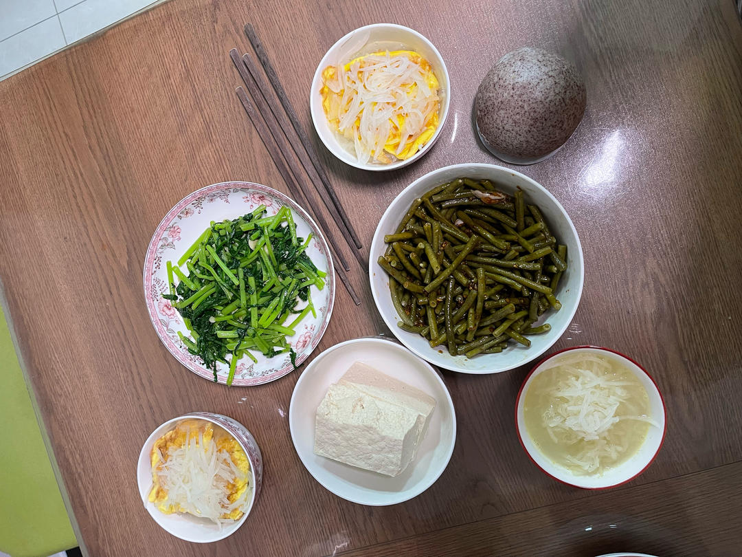 奶白鲜香的萝卜丝煎蛋汤