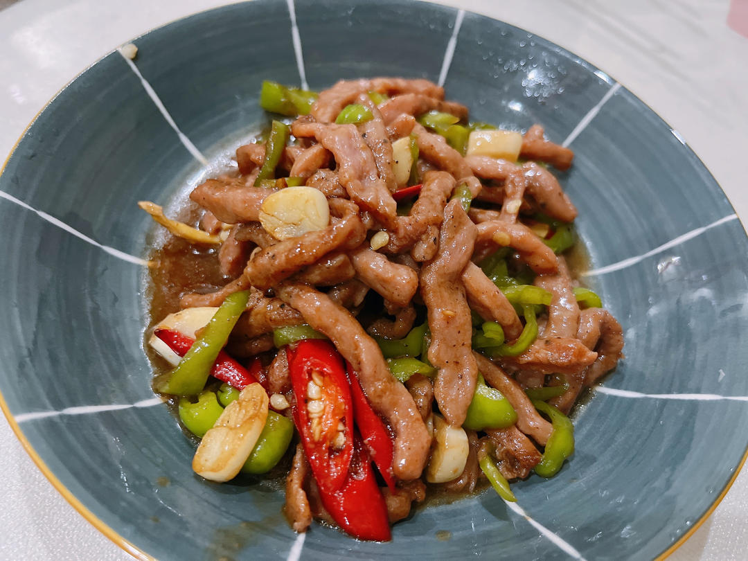 ‼️好吃到舔盘的青椒肉丝盖浇饭