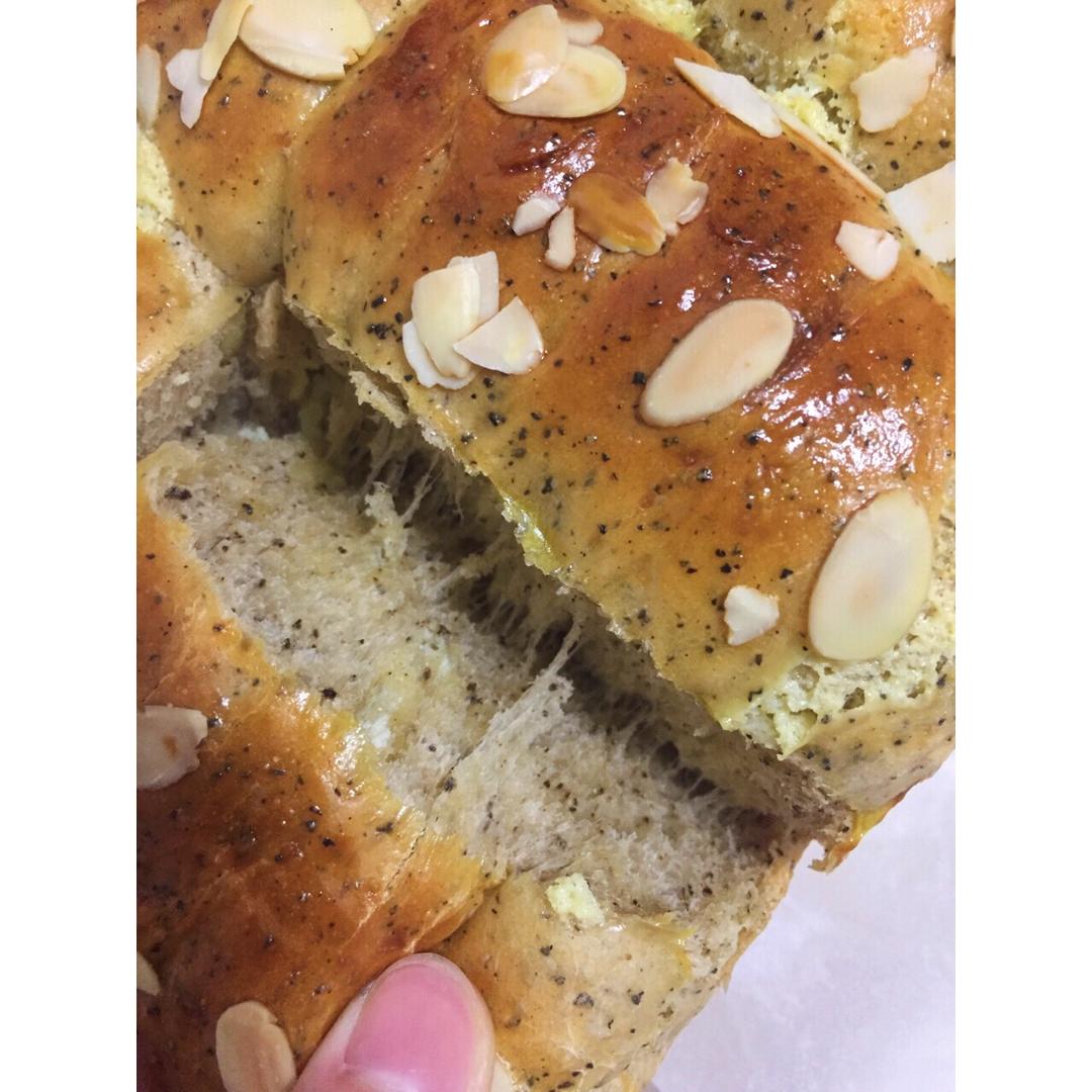 红茶奶酥面包