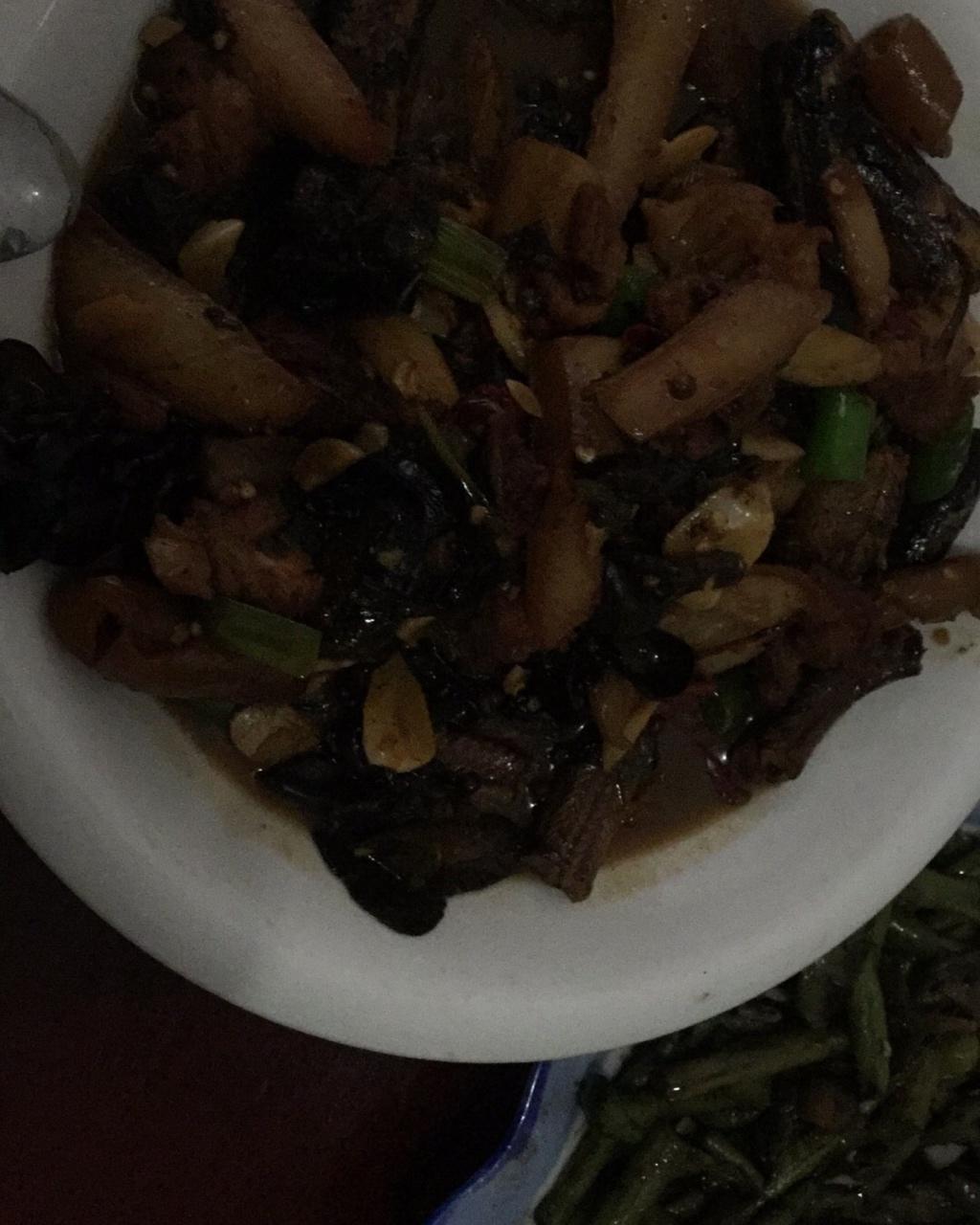 五花肉烧长鱼