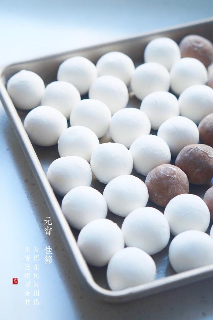 黑芝麻汤圆【新手不失败的不甜齁不油腻的汤圆】