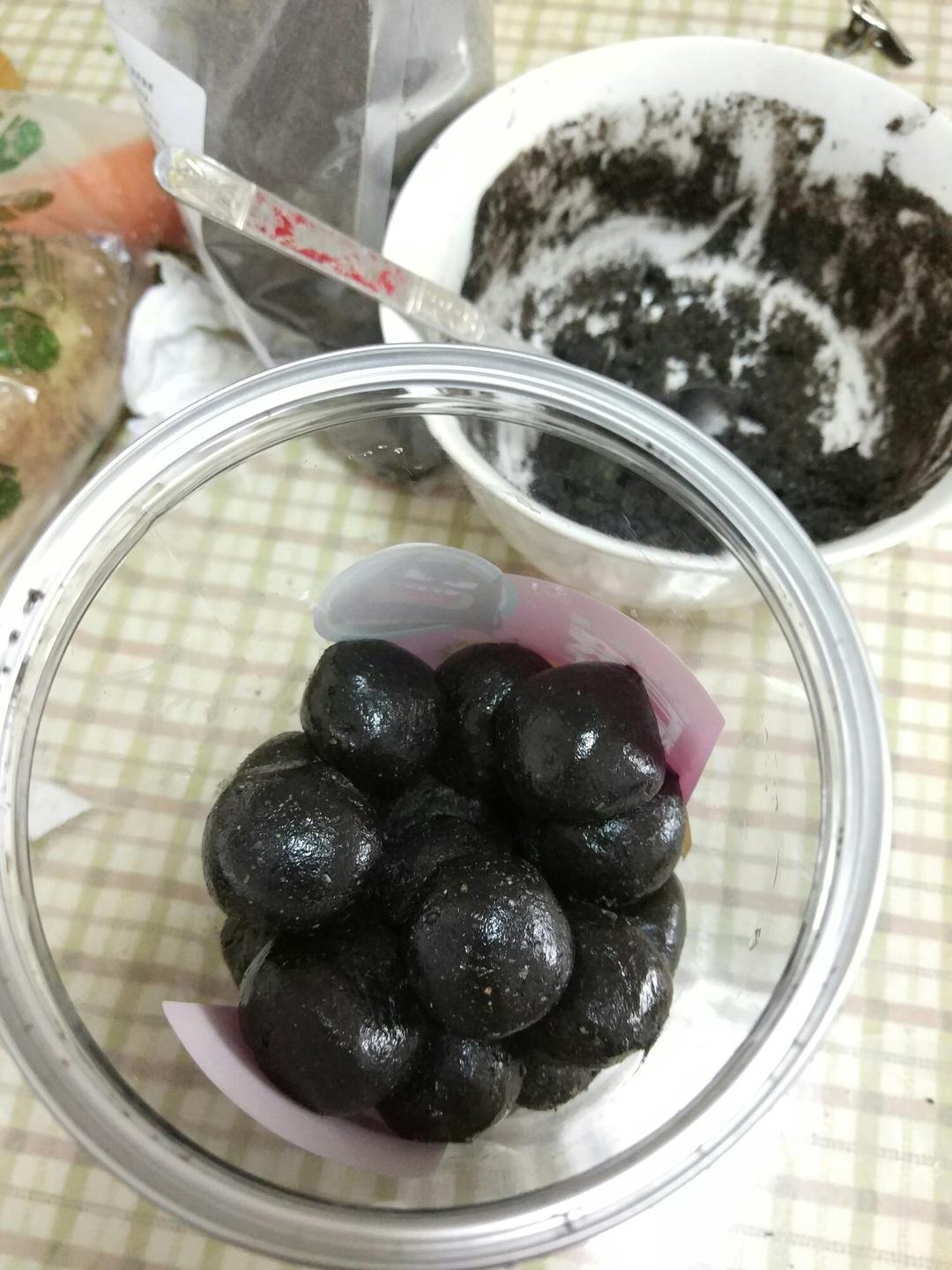 蜂蜜黑芝麻球