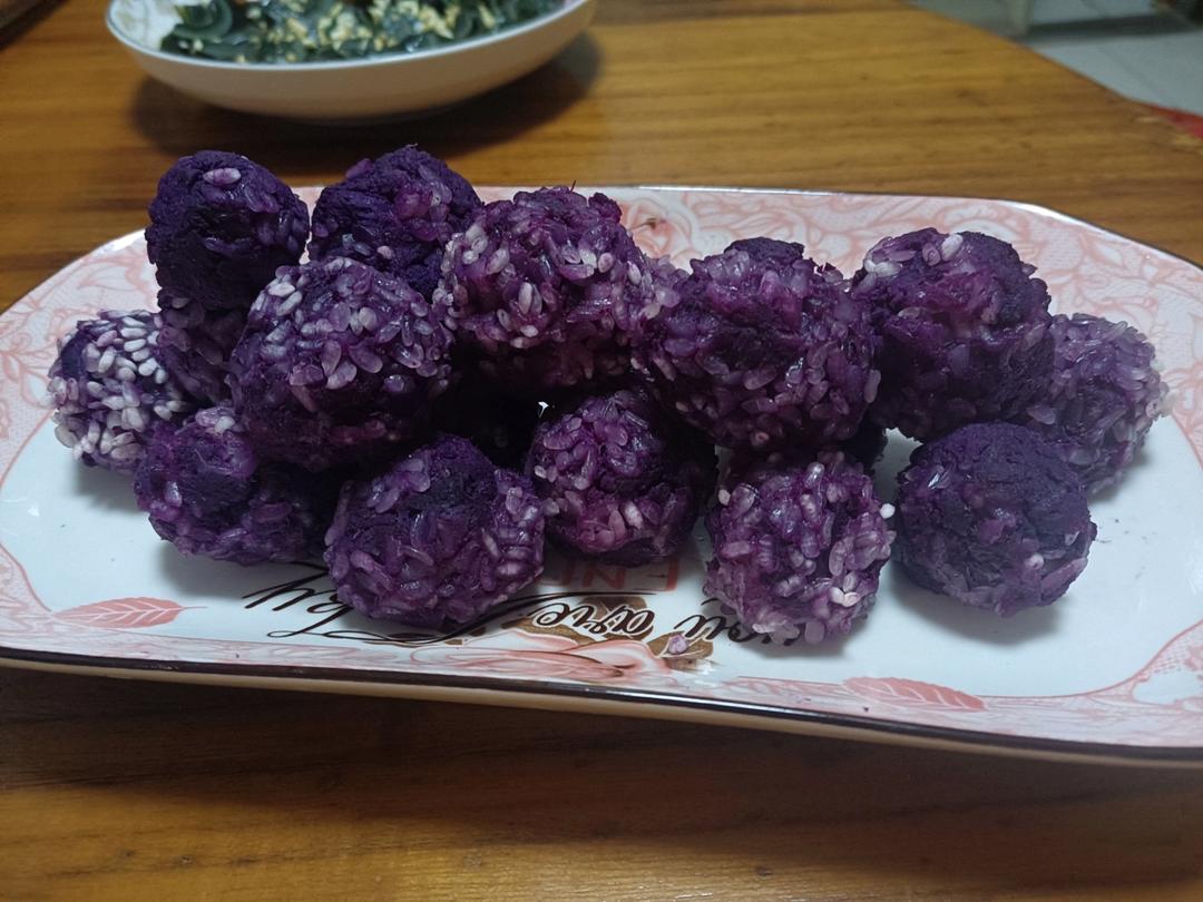 年夜饭必备系列丨高颜值自制紫薯糯米丸子
