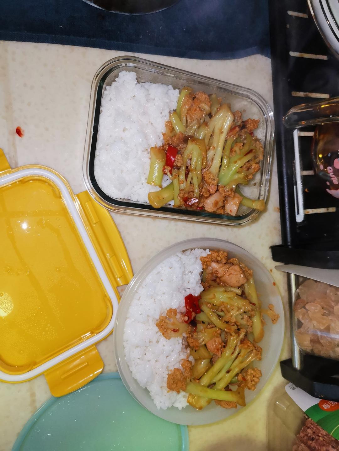 家常菜‼️做法简单 ‼️干锅腊肠花菜‼️巨下饭‼️
