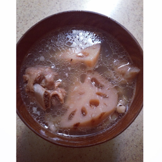 薏米莲藕排骨汤