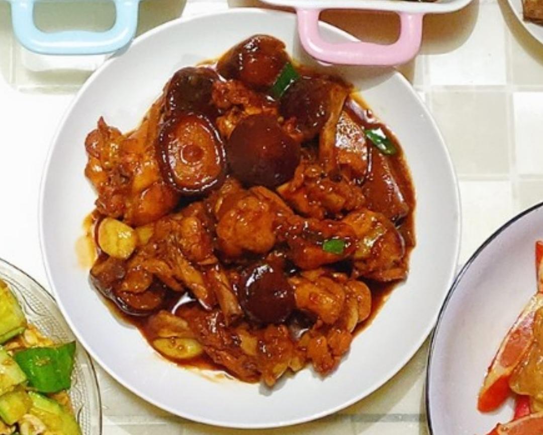 鸡腿加香菇满满的小幸福的做法