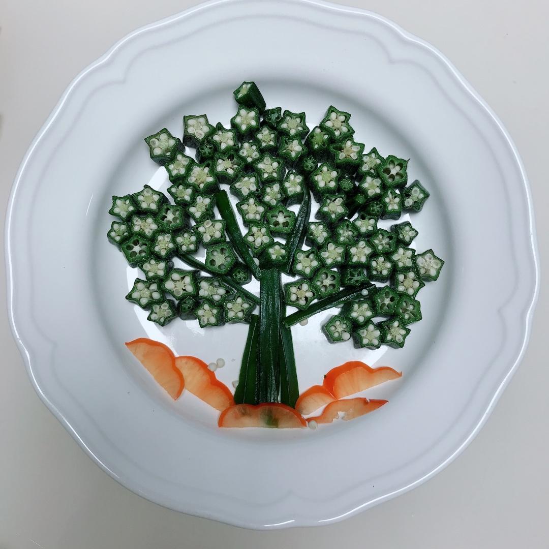 这绝对是秋葵颜值最高的做法，好看又好吃，端上桌最先光盘