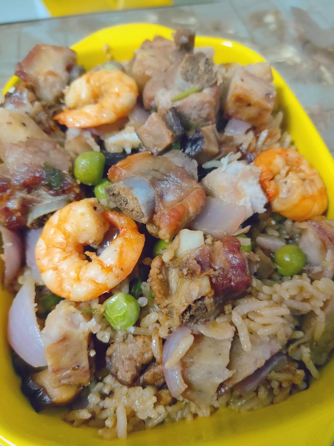 芋头排骨焖饭—有饭有肉有菜一人食
