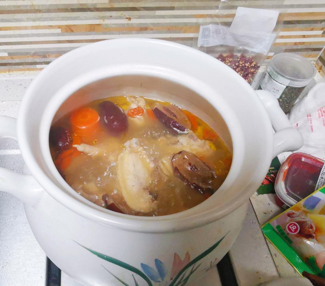 鲜美无敌：清炖鸡汤🐔