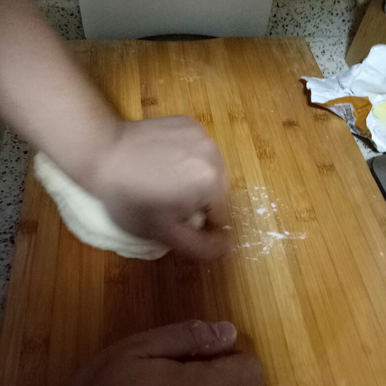 超方便的一次发酵吐司（手揉+视频）的做法 步骤5