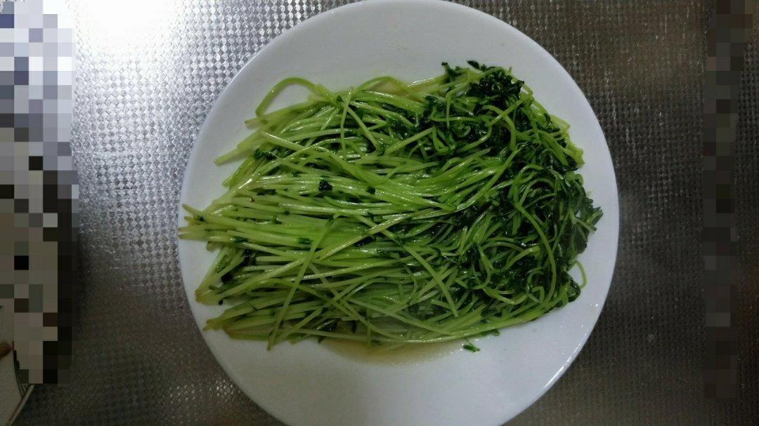 清炒豌豆苗