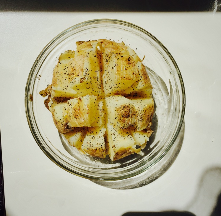 科达·布莱克的超快手烤土豆（微波炉/烤箱）