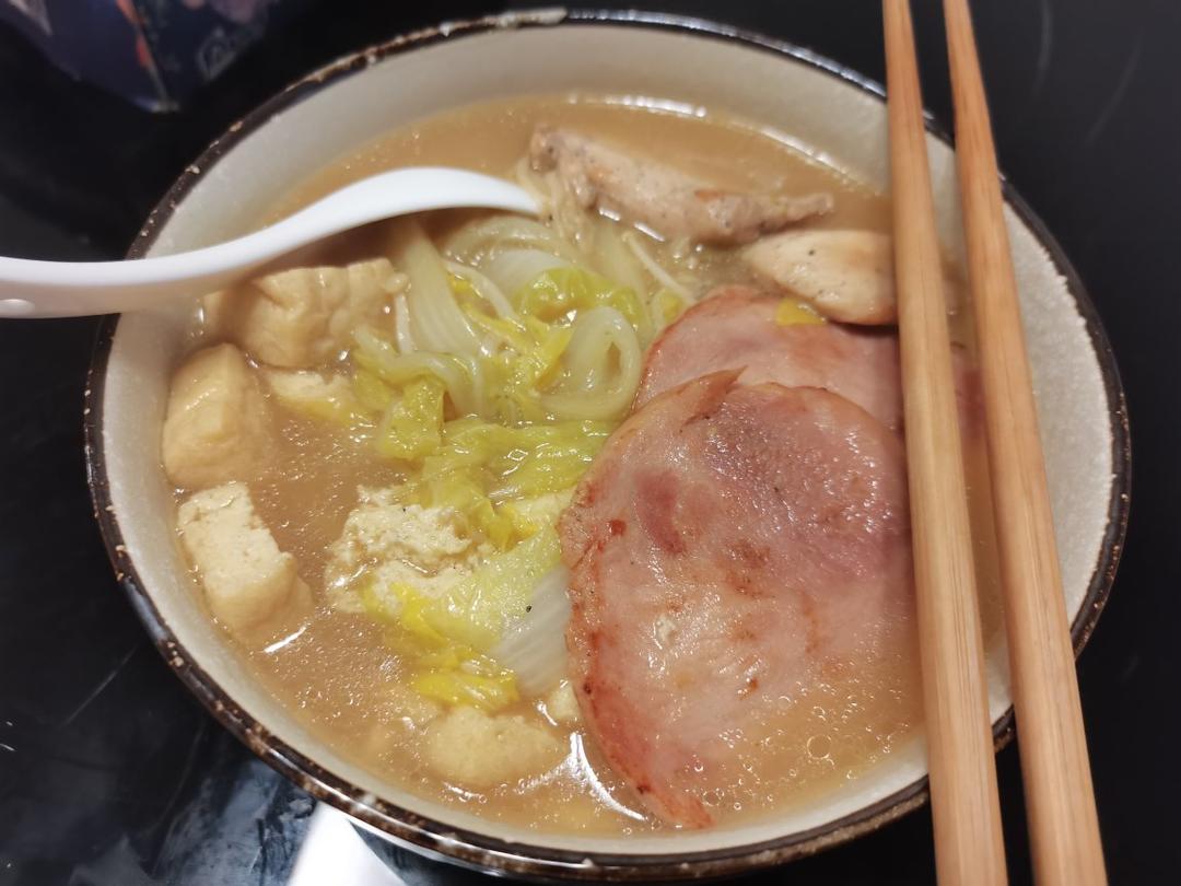 好吃到连汤汁都不剩的白菜焖豆泡，给肉都不换