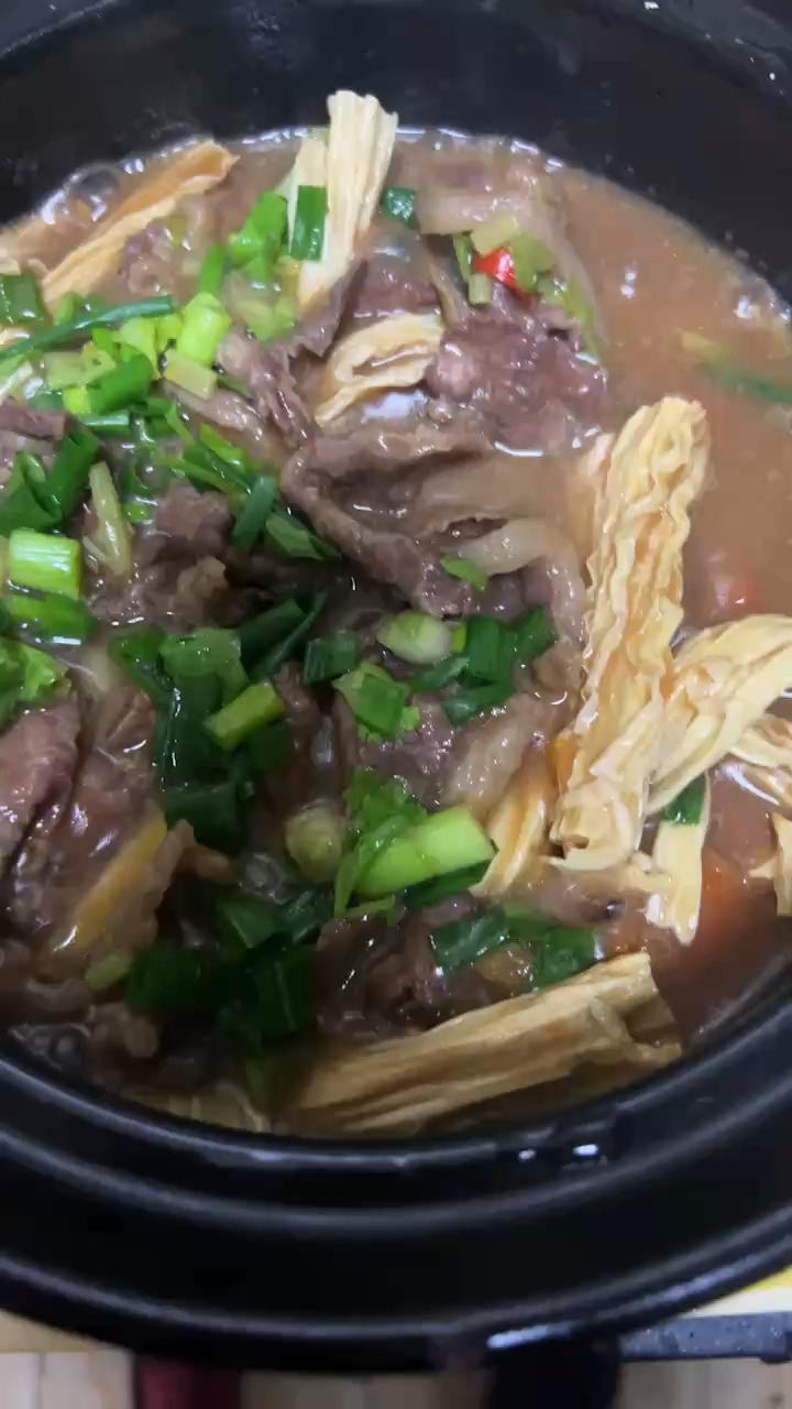 牛肉腐竹番茄煲