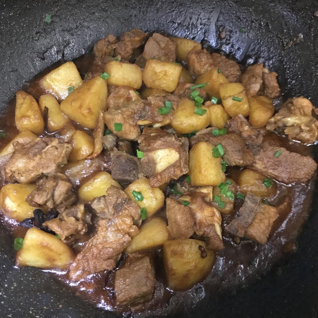 土豆炖排骨