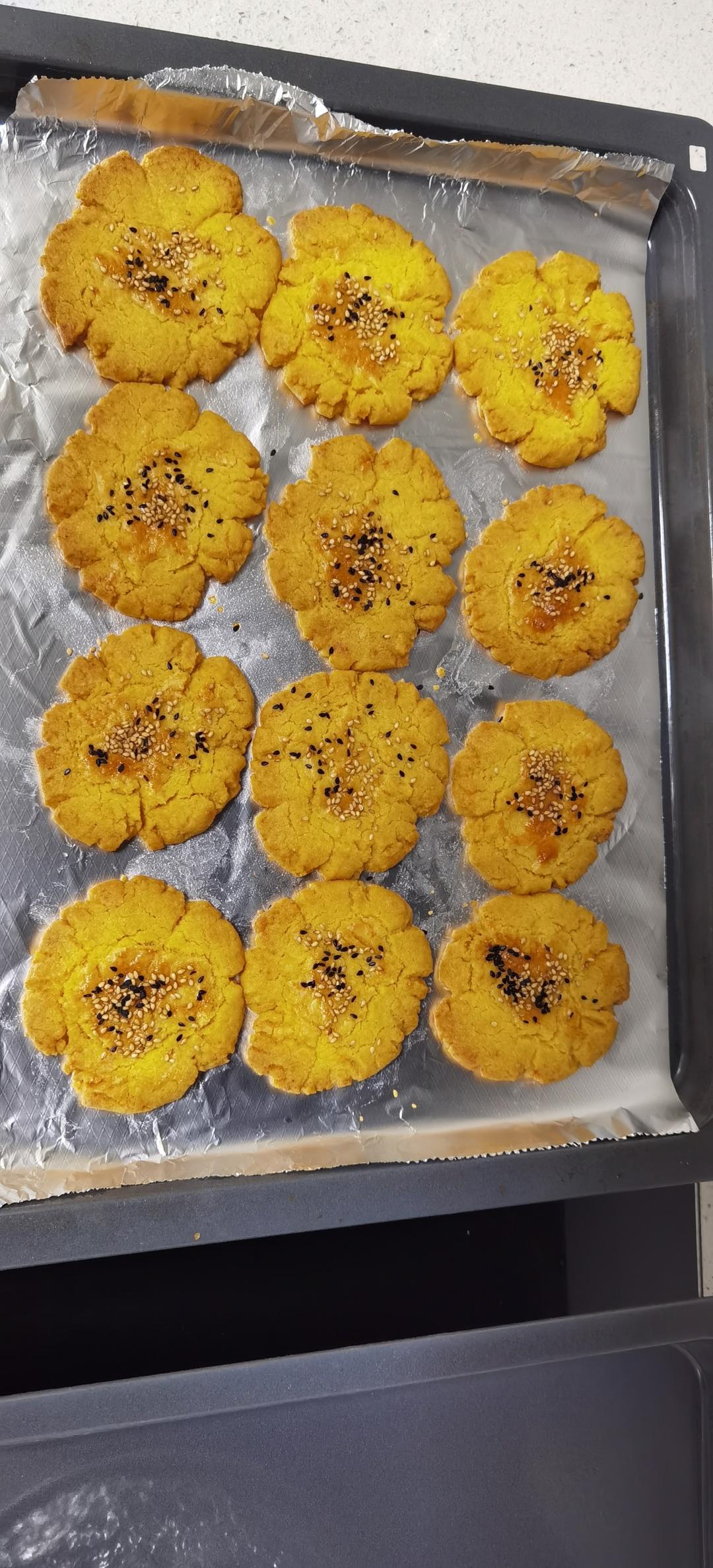 轻轻一按就碎掉的原味桃酥（不输猪油版）