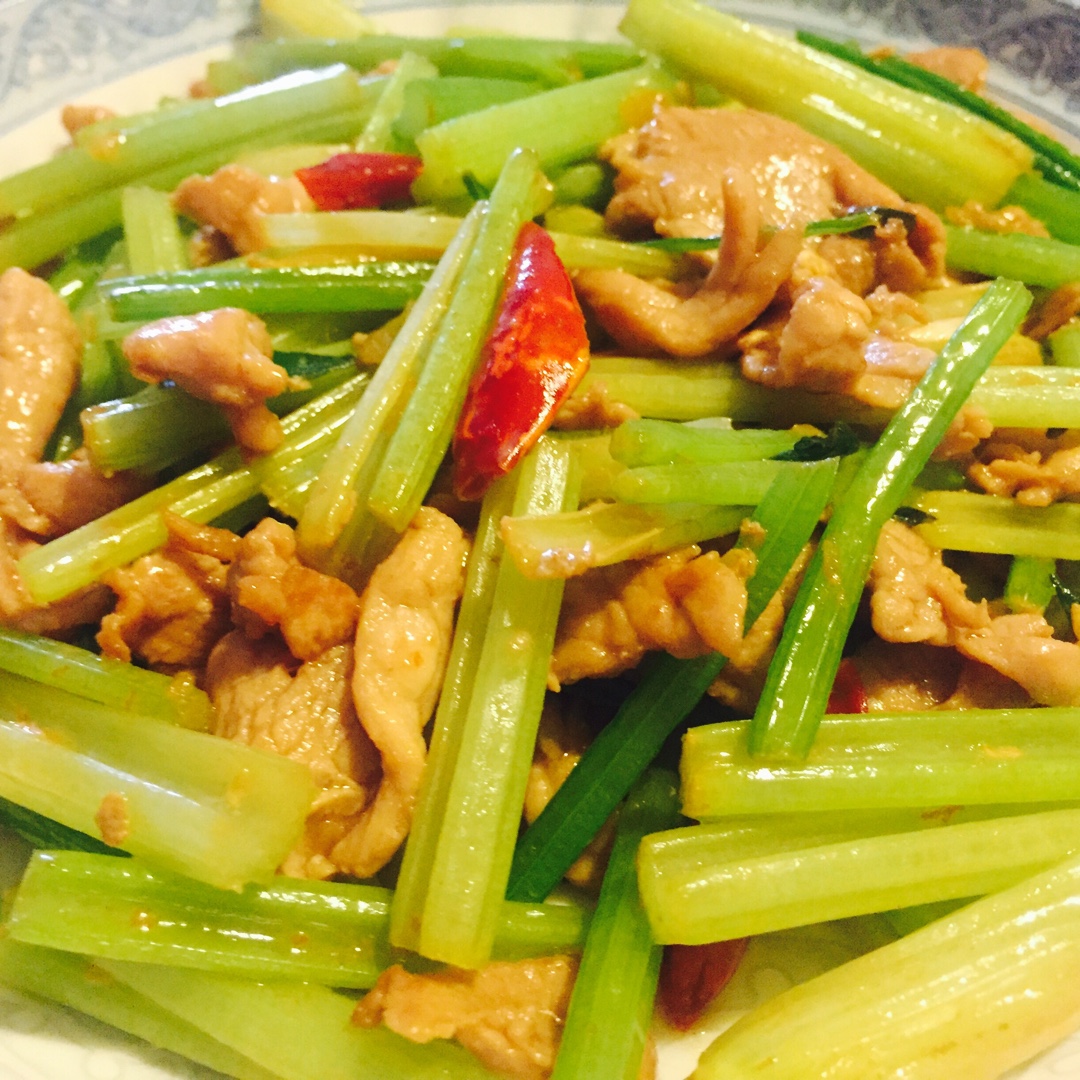 芹菜炒肉