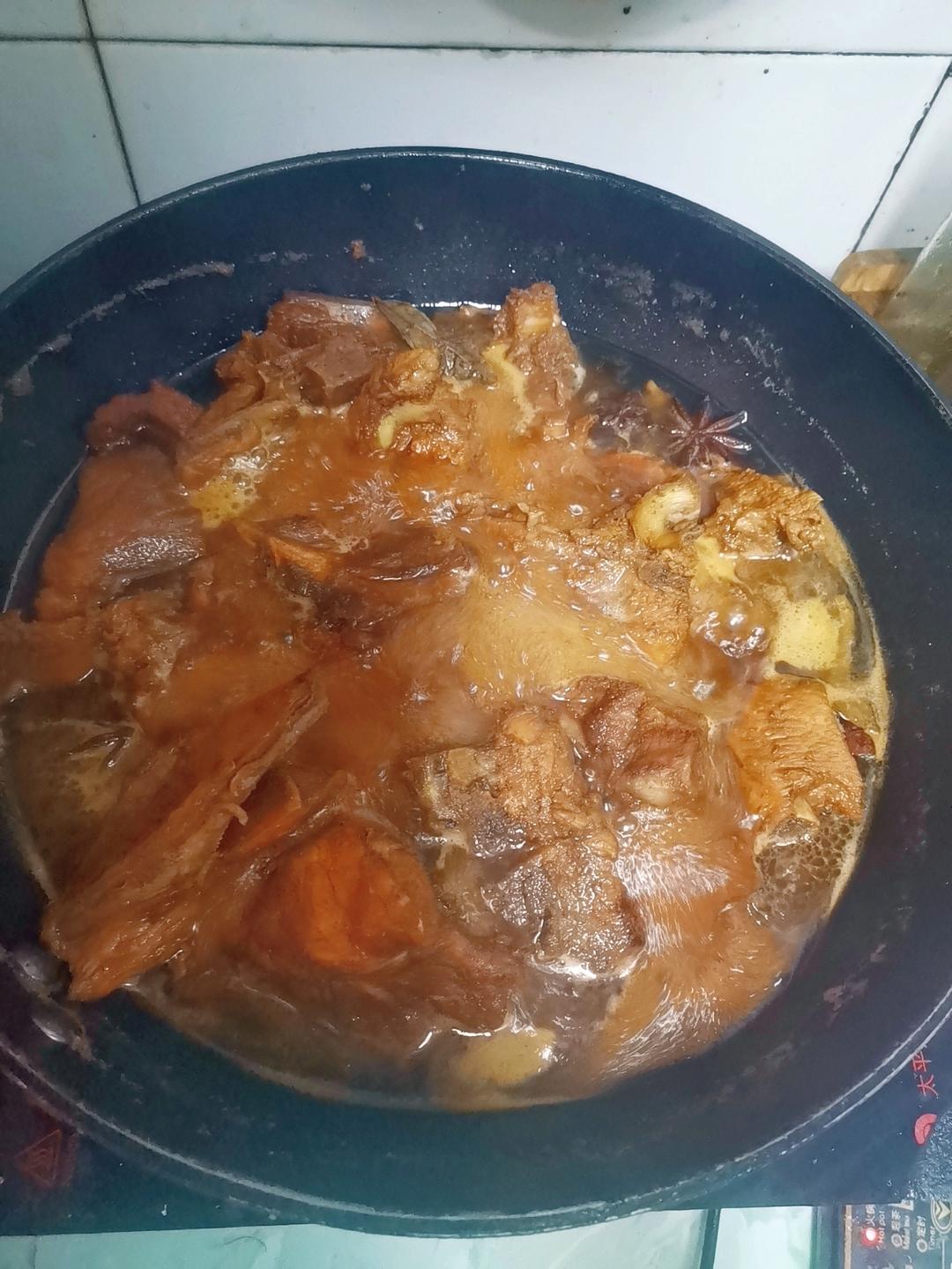 容易入手的鲜嫩酱香大骨头