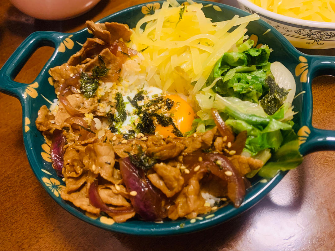日式滑蛋肥牛丼 | 快乐一人食