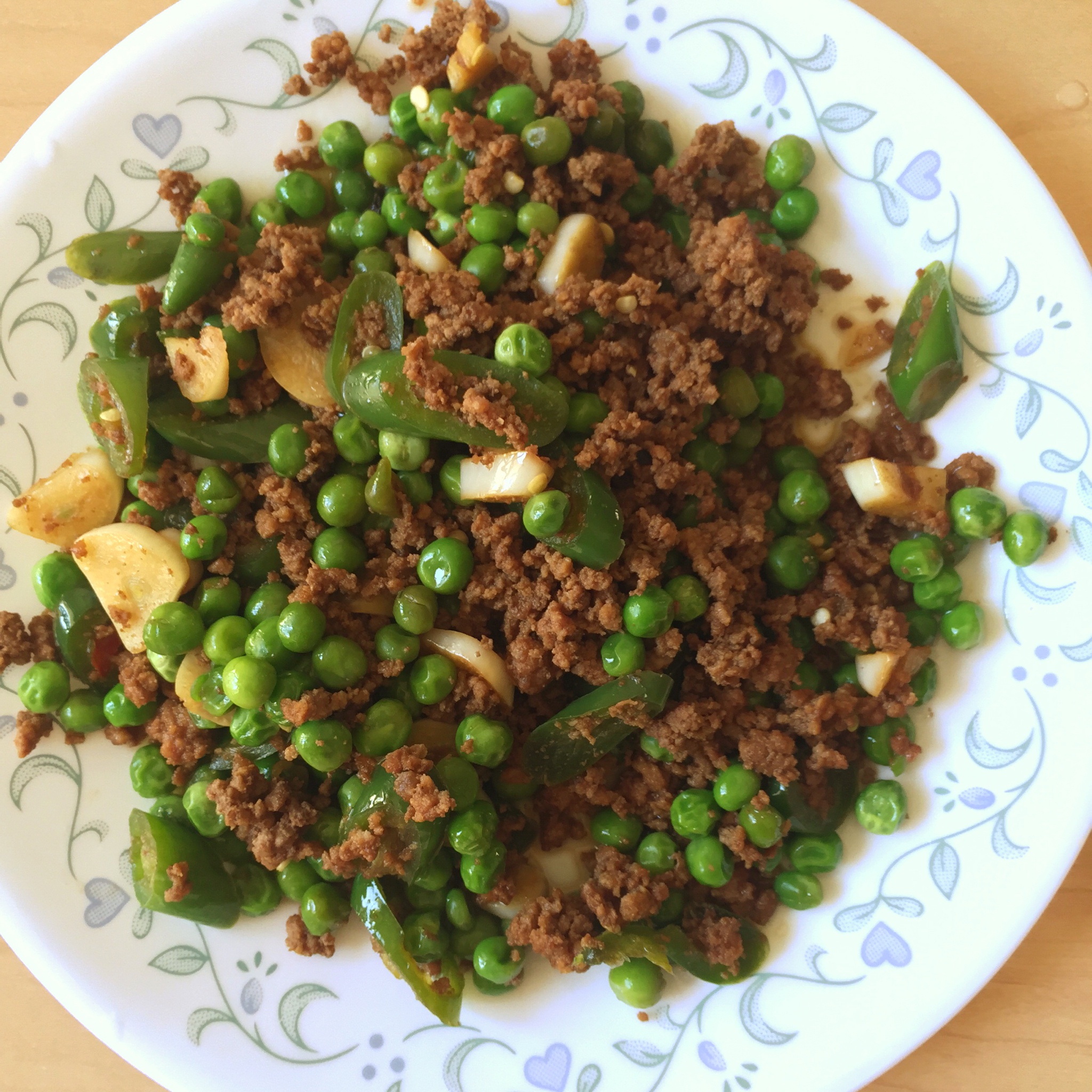 青豆炒肉末