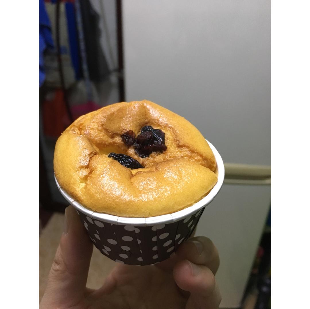 软绵绵戚风纸杯蛋糕