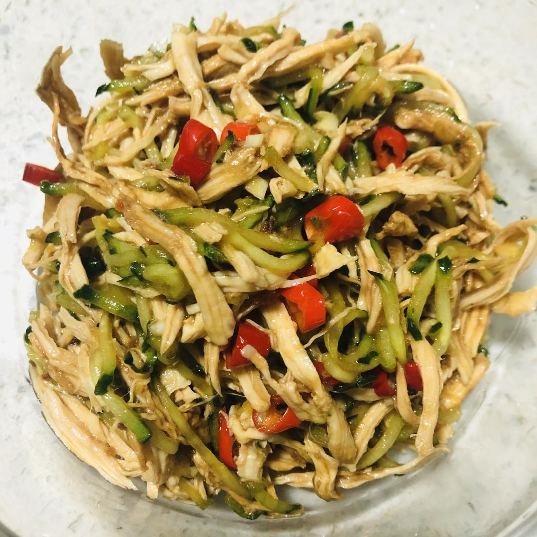 减脂餐：手撕鸡胸肉（无油无糖极简版）