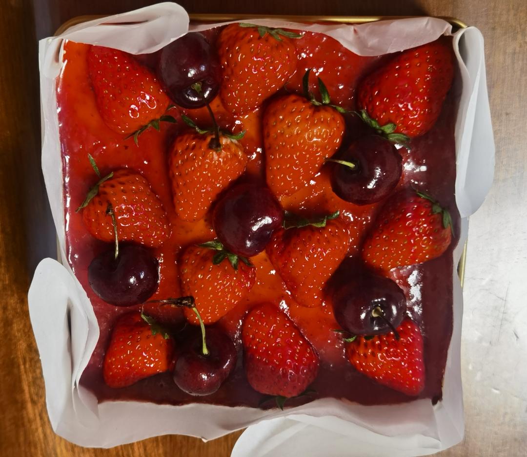 草莓🍓mix蓝莓🫐提拉米苏