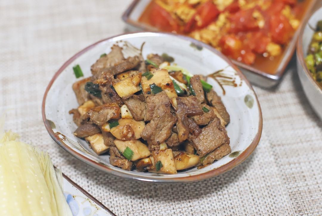 黑胡椒杏鲍菇牛肉粒