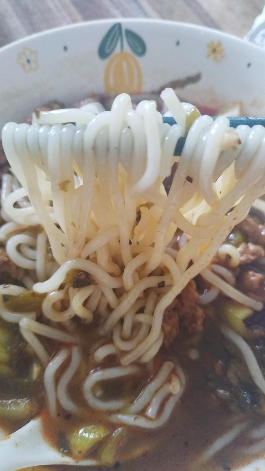 朋友嗦了这碗江西米粉，一学就会的酸菜米粉。
