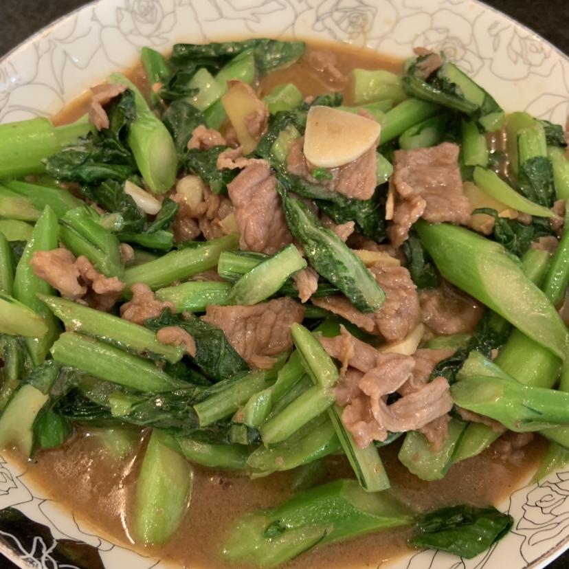 沙茶牛肉炒芥兰的做法