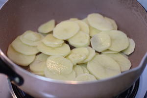 清炒土豆片-快手素菜的做法 步骤5