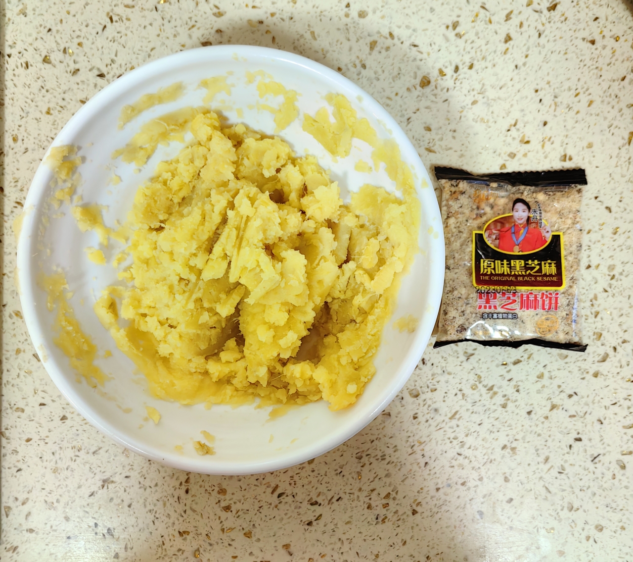 今日早餐无油无糖：酸奶薯泥厚松饼，蘑菇生菜鸡蛋汤的做法 步骤7