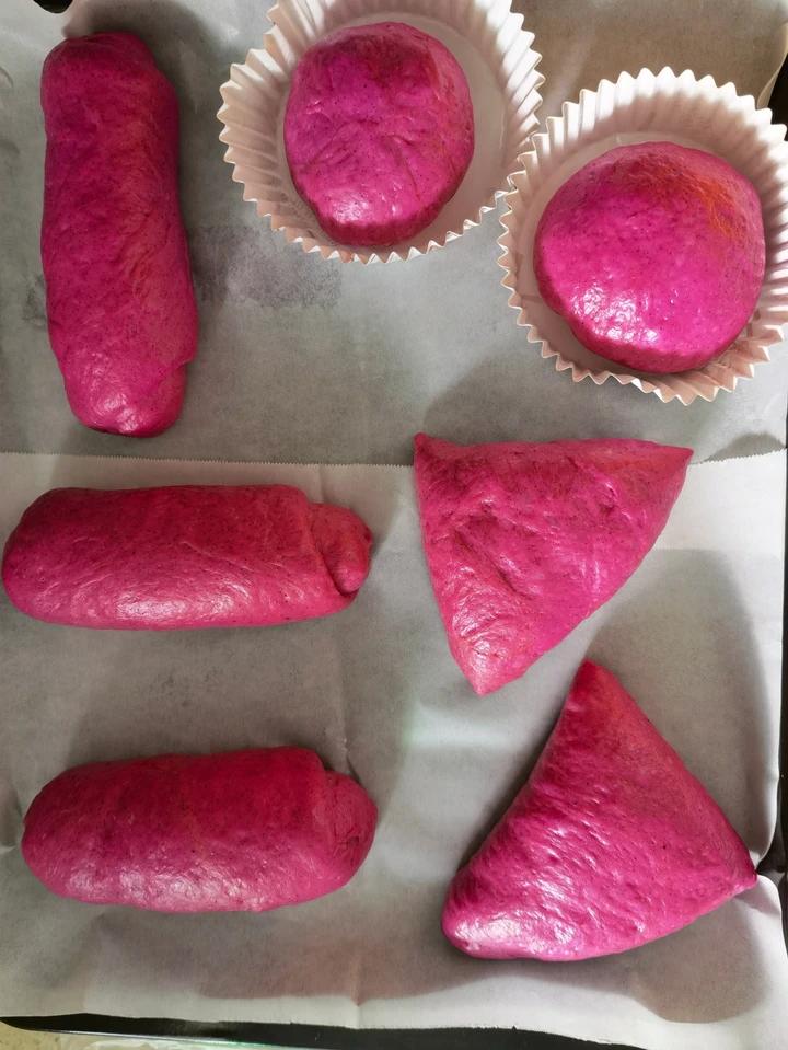 火龙果肉松软欧