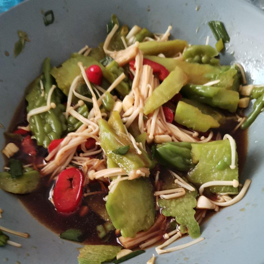 【健康餐】麻酱苦瓜拌金针菇