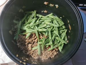 四季豆炒肉沫的做法 步骤5