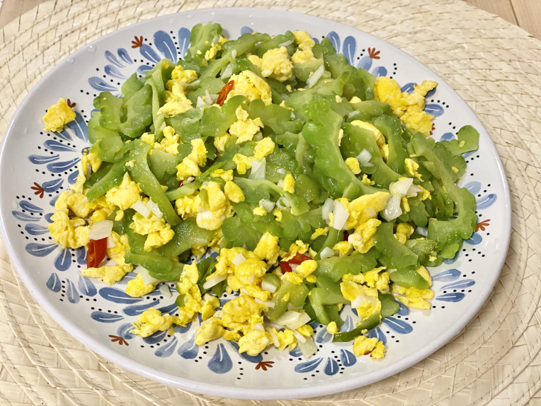 夏天必吃的苦瓜炒鸡蛋