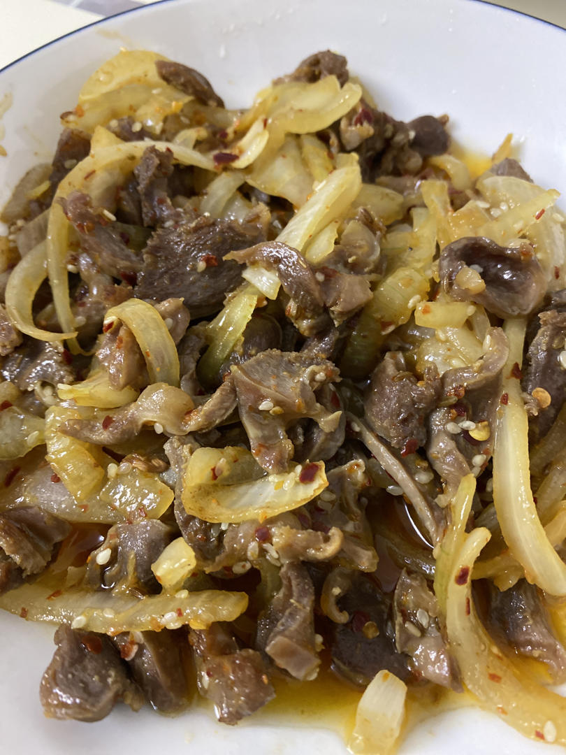 芝麻洋葱孜然炒鸡胗