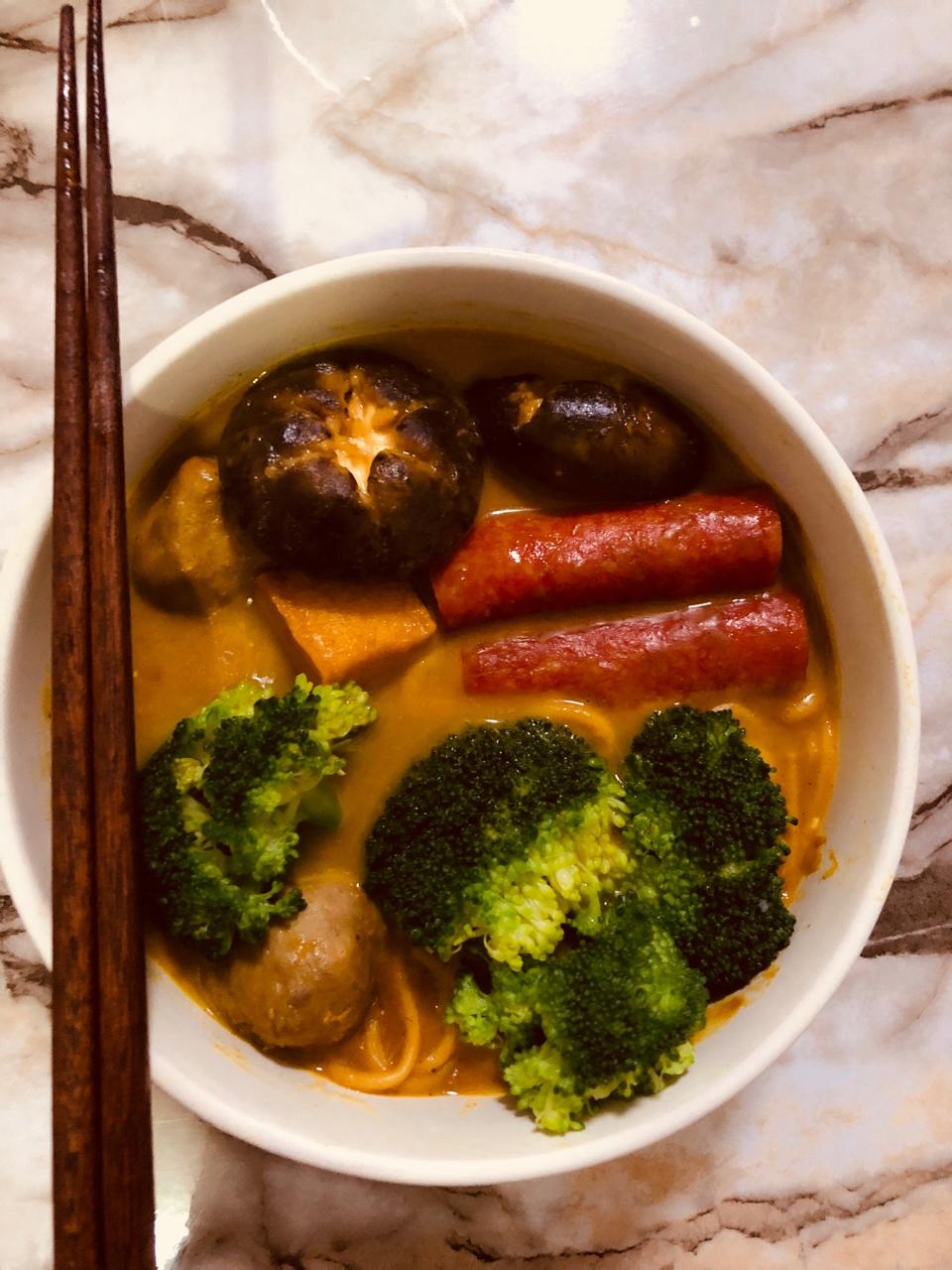 咖喱芝士浓汤面