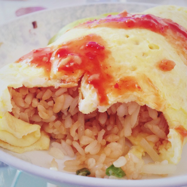 腊肠蛋包饭