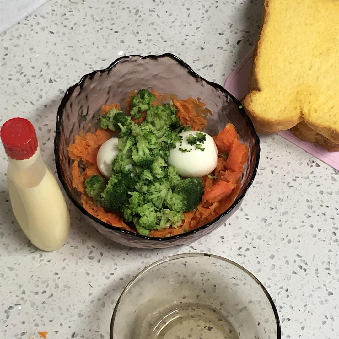 土豆泥沙拉三明治