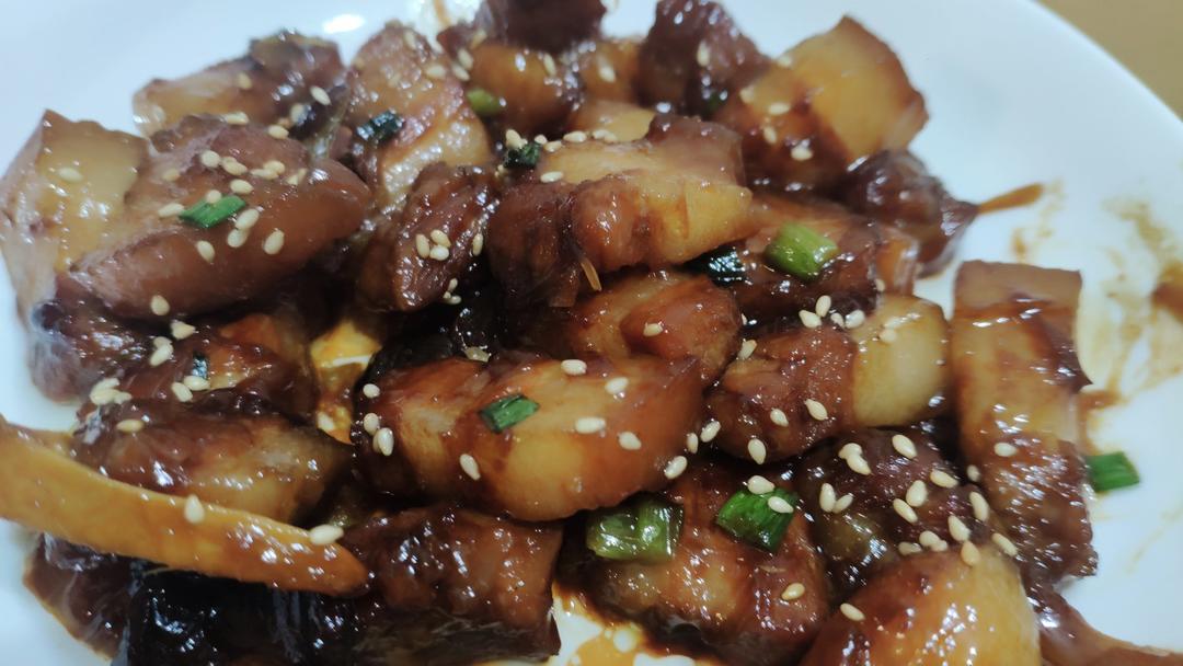 私房红烧肉 垂涎三尺软糯无比