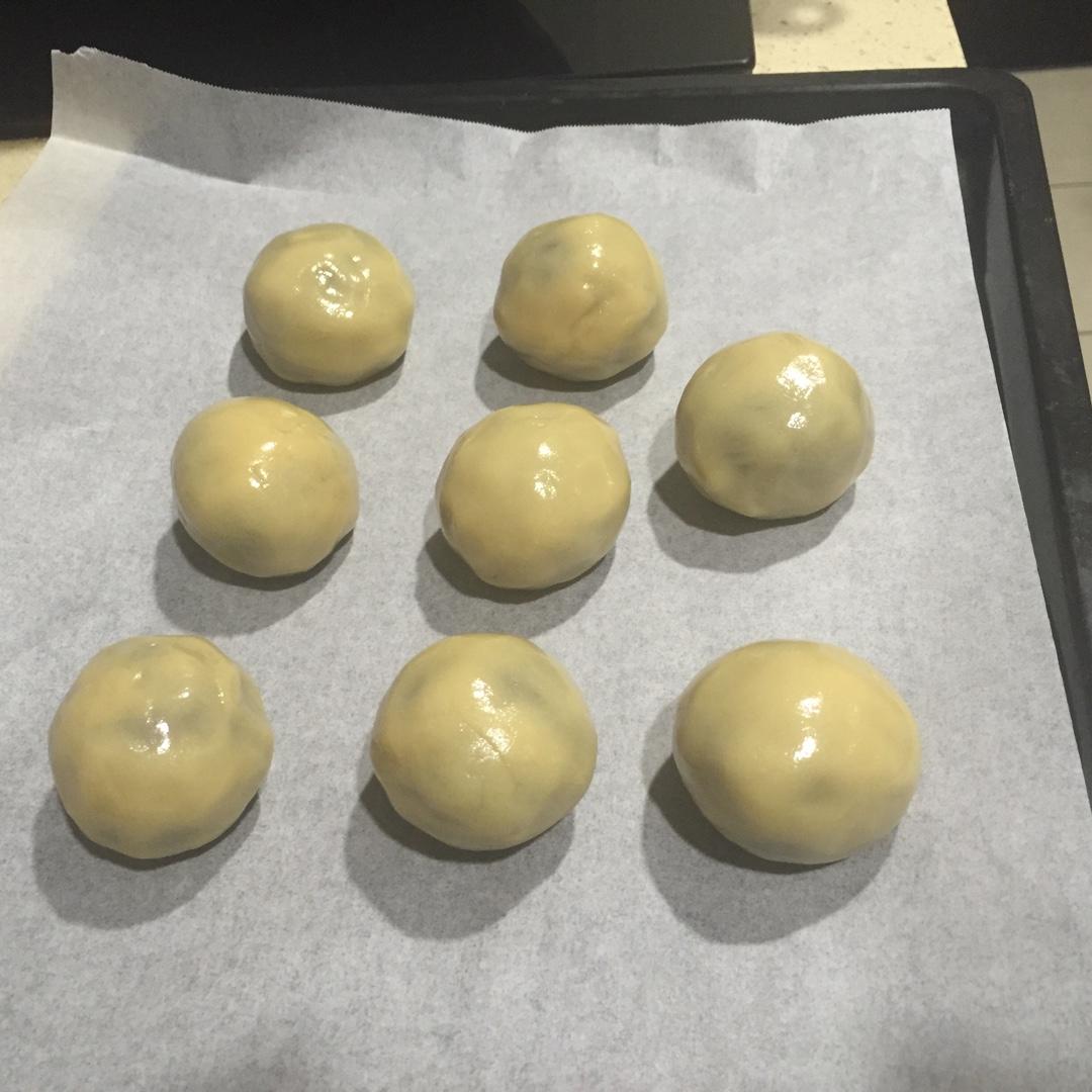 让新手也可以做出完美的广式豆沙蛋黄月饼