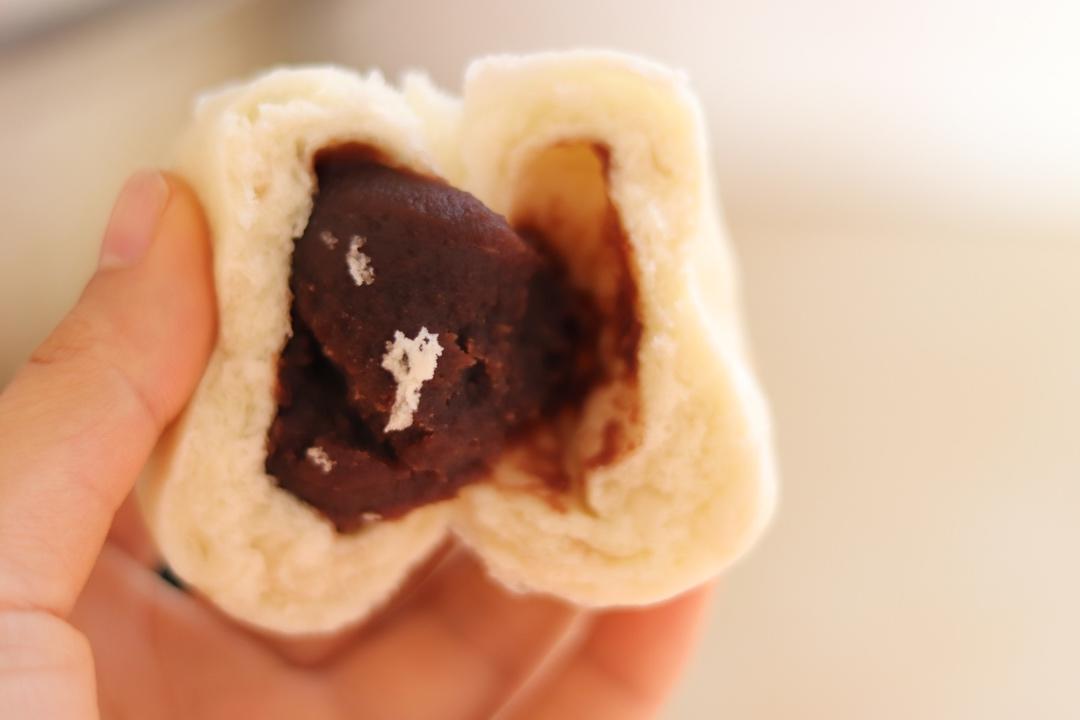 暄软可口的豆沙包