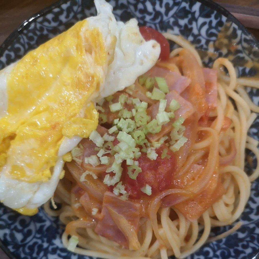 番茄火腿芝士意面