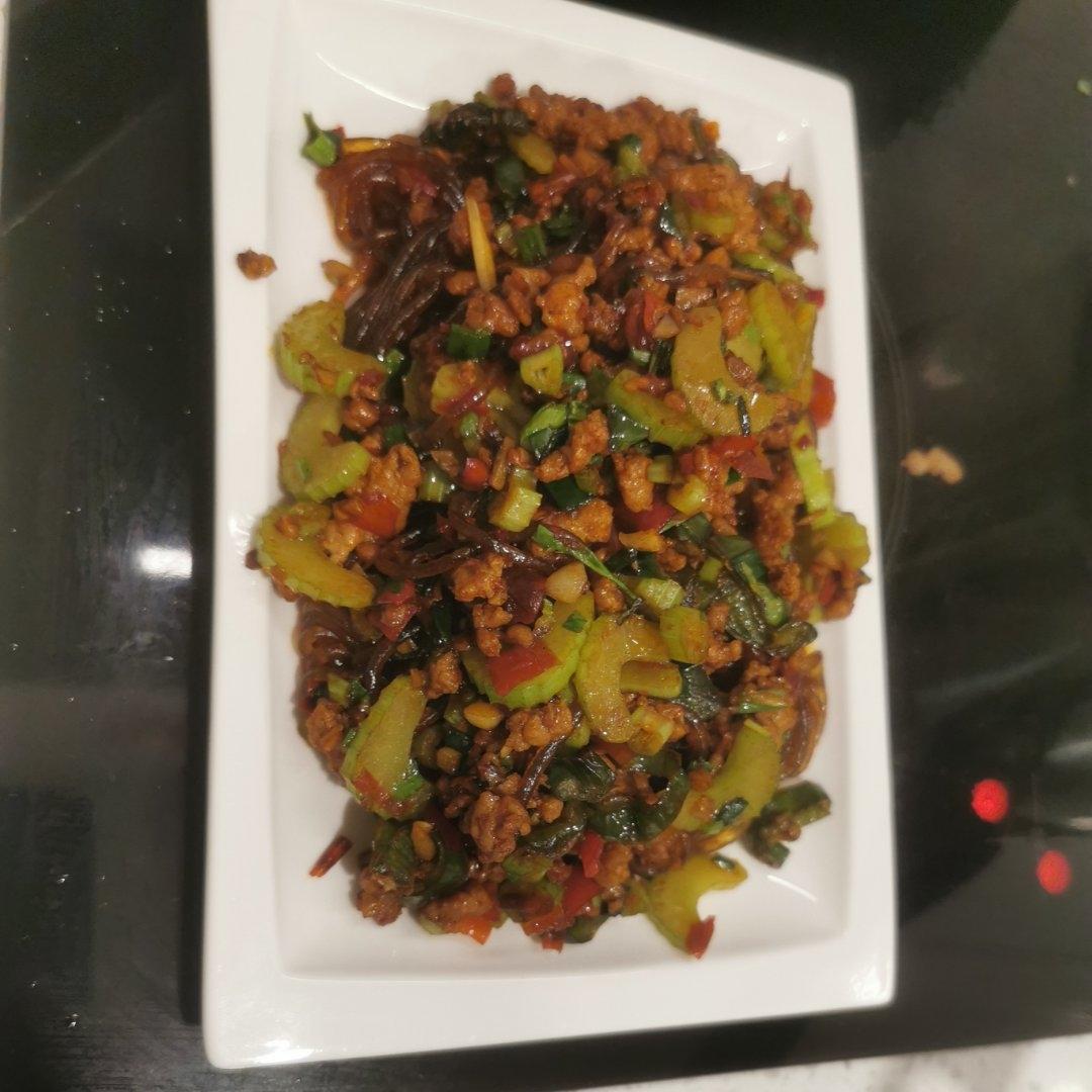 厨师长教你：“蚂蚁上树”的家常做法，非常详细的讲解